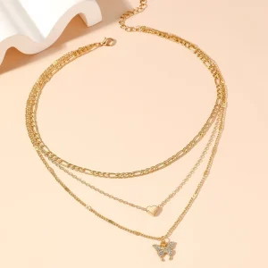 1 collar elegante e informal de varias capas con mariposa, colgante en forma de corazón