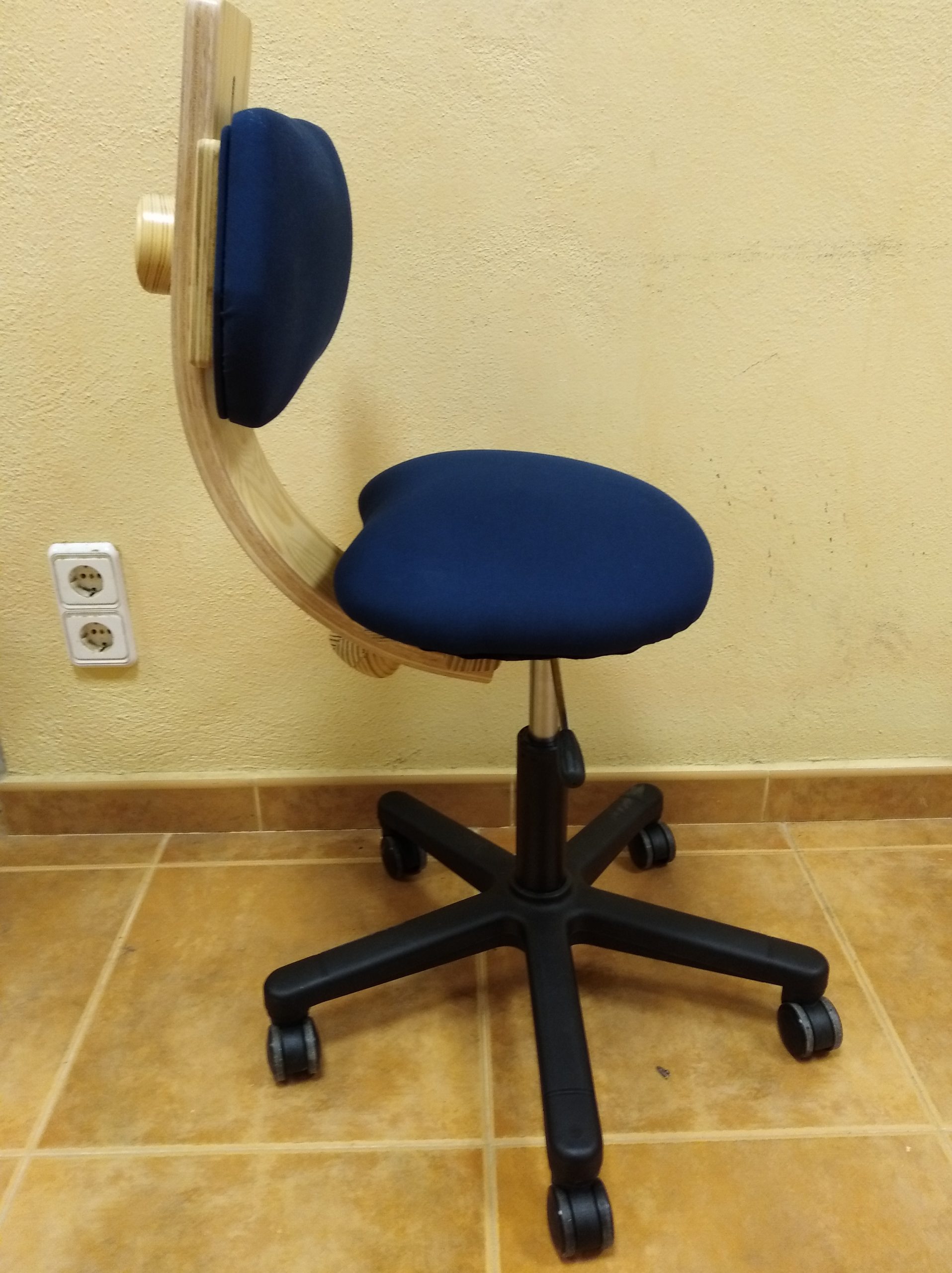 Taburete Ergonómico – con o sin ruedas J.Haydn - Imagen 8