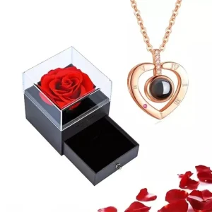 Collar de proyección con colgante de corazón de amor con caja de regalo con rosa