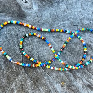 Collar Hippie Love Beads,59 cm de largo. Cuentas de vidrio de colores