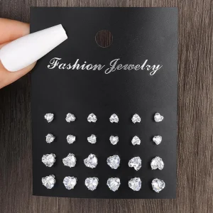 Shein 12 pares/set Pendientes de tachuela zirconia cúbica con diseño de corazón