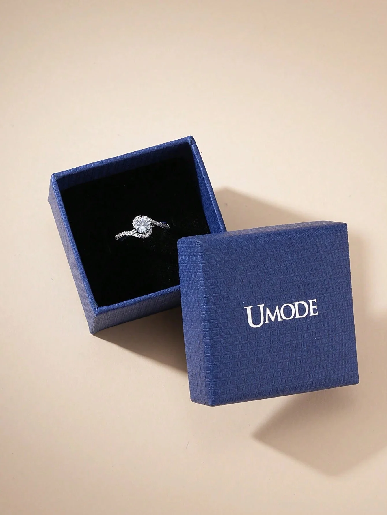 SHEIN Anillo de compromiso con circonita cúbica y caja de regalo, ajustable, con circonita - Imagen 2