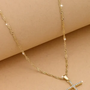 SHEIN Collar con diamante de imitación colgante Cruz