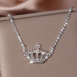 Shein Collar con diamante de imitación con diseño de corona