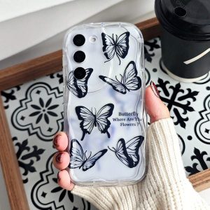 Shein Funda semitransparente creativa con diseño de mariposa negra y dibujos animados para mujer