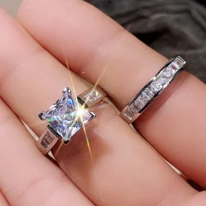 SHEIN Juego de 2 anillos de cristal artificial cuadrados de moda