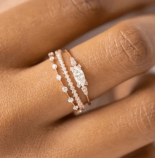 Shein Juego de 3 anillos de puño con circonita cúbica