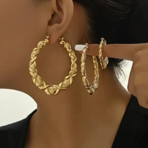 Un Par de aretes de metal de moda de viento de lujo con temperamento para mujeres